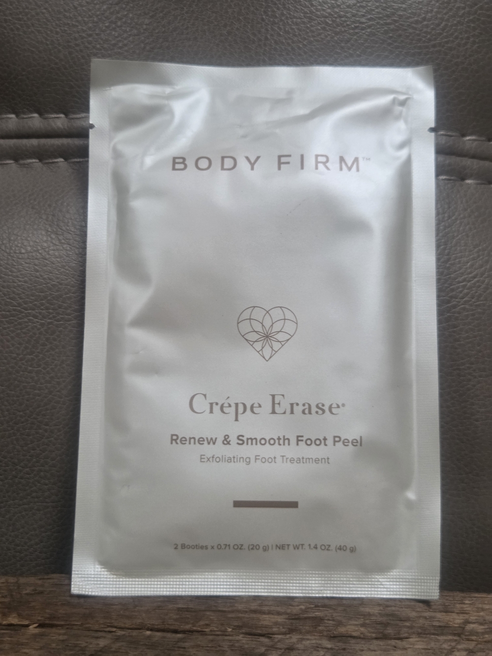 Crêpe Erase Renew & Smooth Foot Peel - Bin 1B